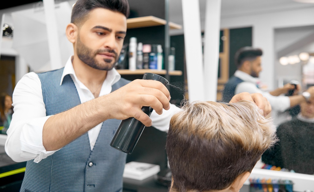 Best Hairspray for Men’s Hair to Get the Perfect Style