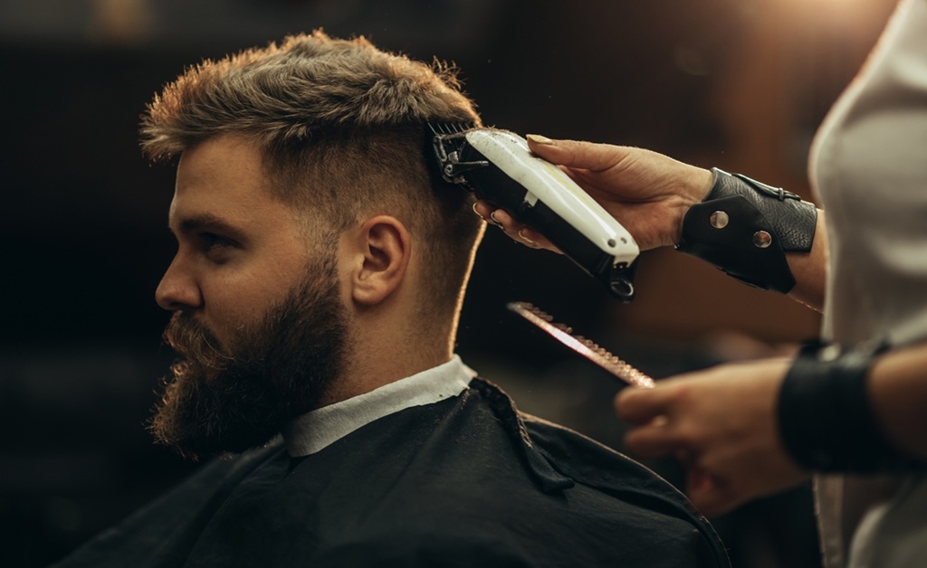 Haircuts for Guys with Big Faces