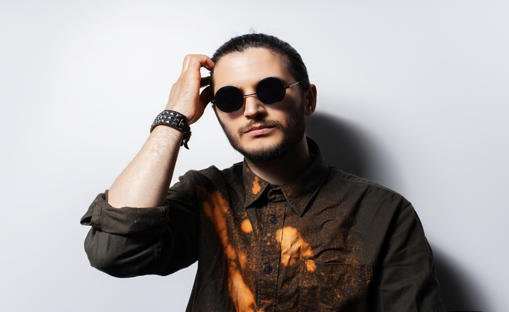 Best Hairstyles for Round-Faced Men